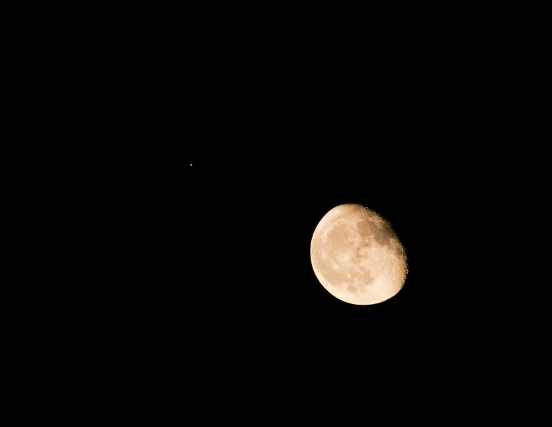 Mars and the Moon, September 5th